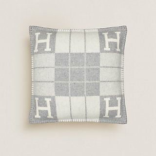 Avalon III pillow, small model | Hermès Mainland China